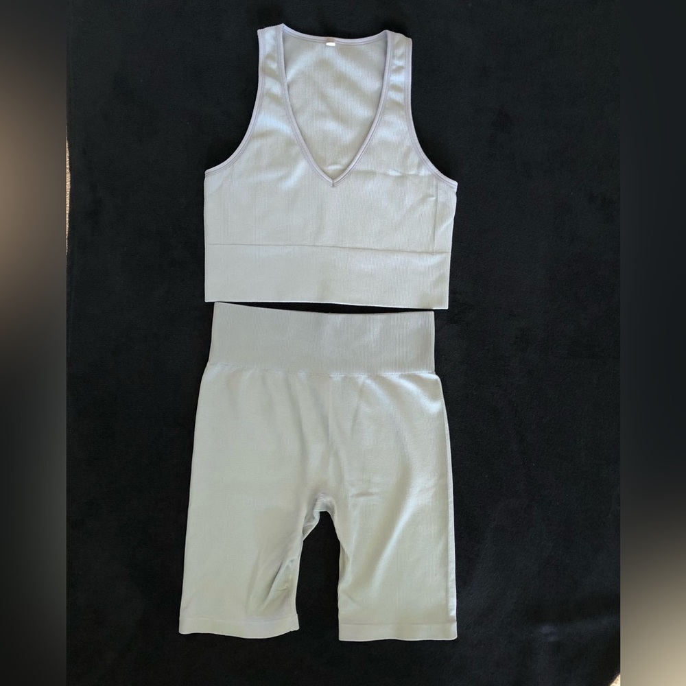 Sleek gray Activewear Set